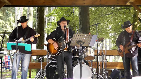 Externer Link zum Video auf YouTube: https://youtu.be/j7_yvWl3W3E