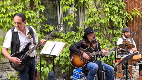 Externer Link zum Video auf YouTube: https://youtu.be/A8bWlaCYjYc